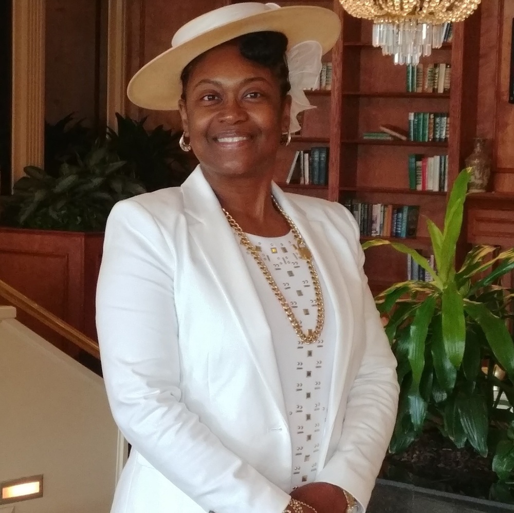 Meet your Posher, Olympia